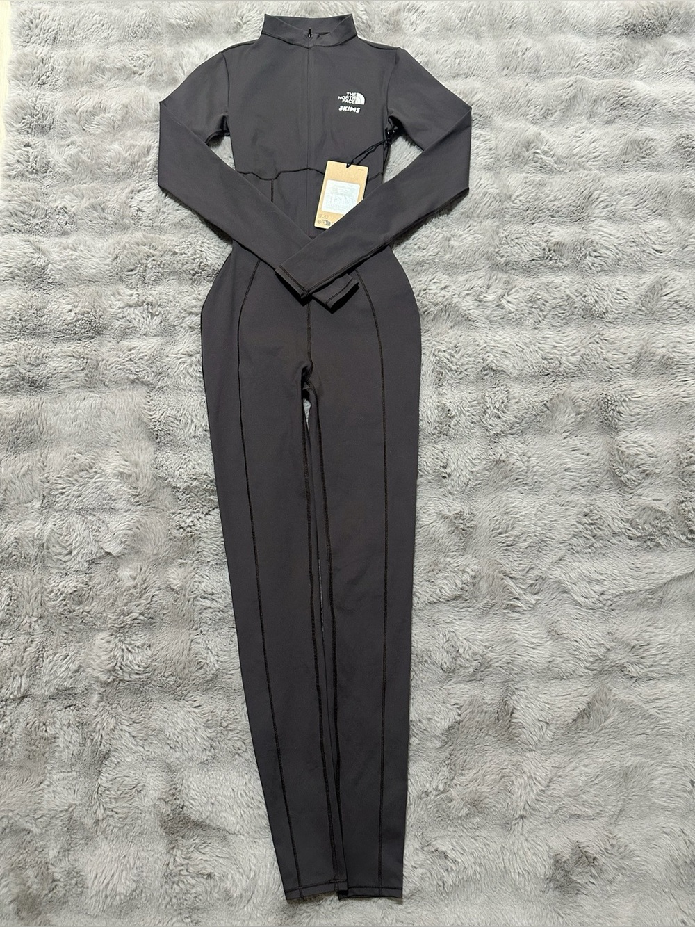 NWT The North Face X SKIMS BODYSUIT
SK PHOENIX XXS
